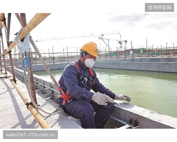 年均运营成本降低35%：基于落锤标定数据进行精准能量调节的主动系统，相较于传统纯耗散型缓冲垫能耗显著降低